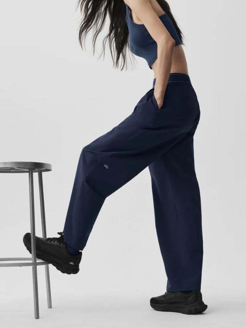 💫NWT Alo Yoga Suit Up Trouser Navy Blue(Regular) - Picture 10 of 10